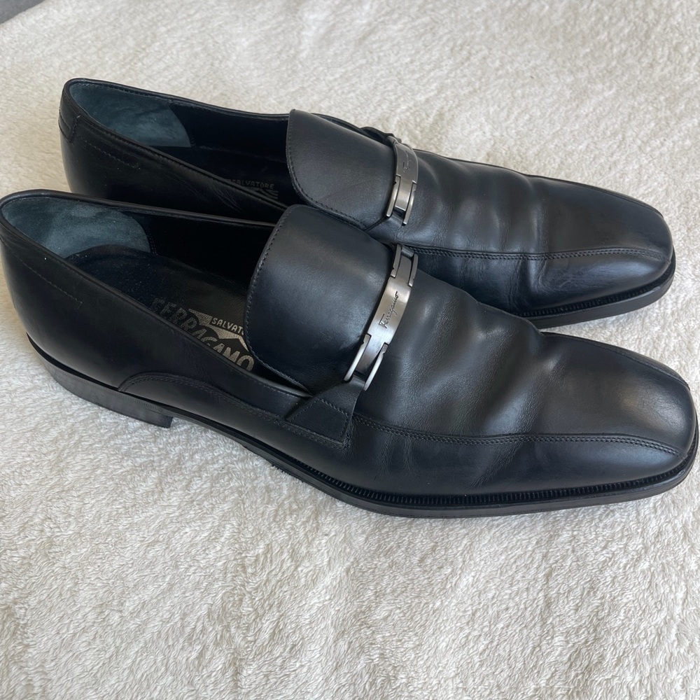 Men's Salvatore Ferragamo Black Bilbo Leather Slip-On Dress Loafers Size 10.5